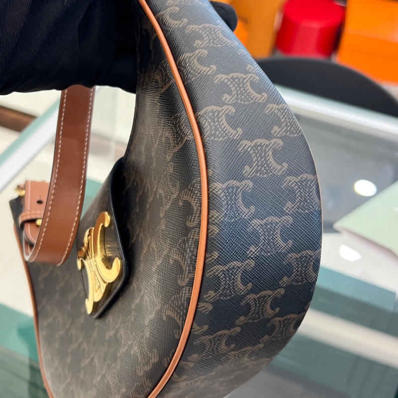 Celine 賽琳  AVA TRIOMPHE老花中号腋下包-10