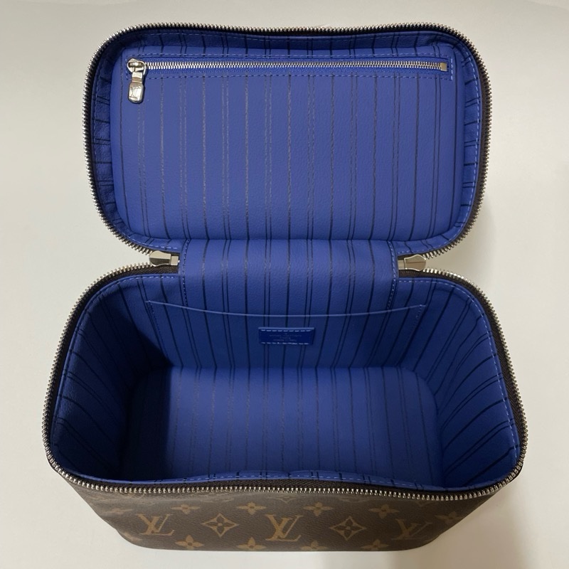 Louis Vuitton 經典老花手提化妝包【全新／官網價$ 45,500】-1