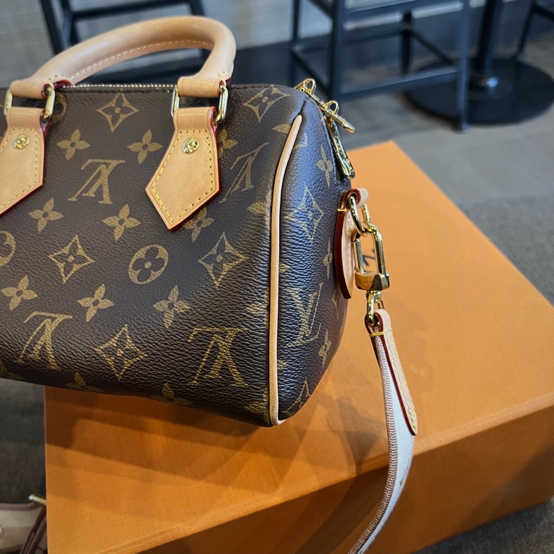 📢二手近新 Louis Vuitton LV Speedy Bandouliere 20奶茶色背帶波士頓包晶片款 正品-3