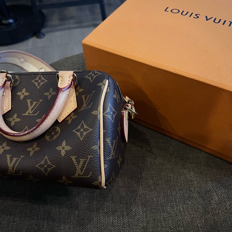 📢二手近新 Louis Vuitton LV Speedy Bandouliere 20奶茶色背帶波士頓包晶片款 正品-9