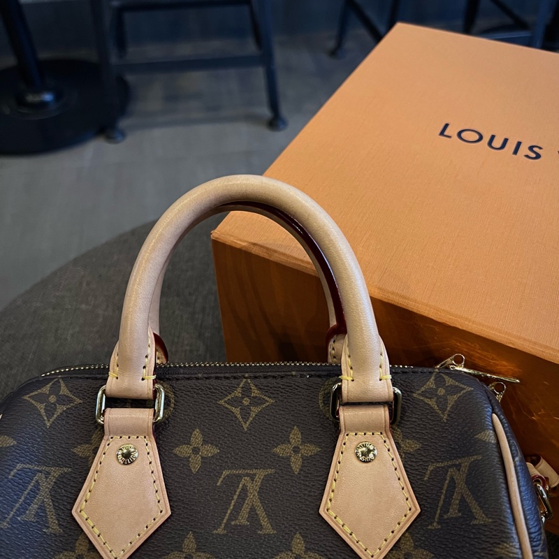 📢二手近新 Louis Vuitton LV Speedy Bandouliere 20奶茶色背帶波士頓包晶片款 正品-10