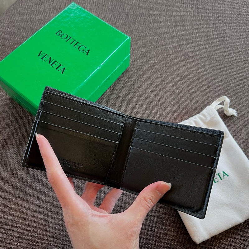📢二手 經典耐用的低調高質感短夾🖤Bottega Veneta BV新款大格牛皮編織短夾 正品-1