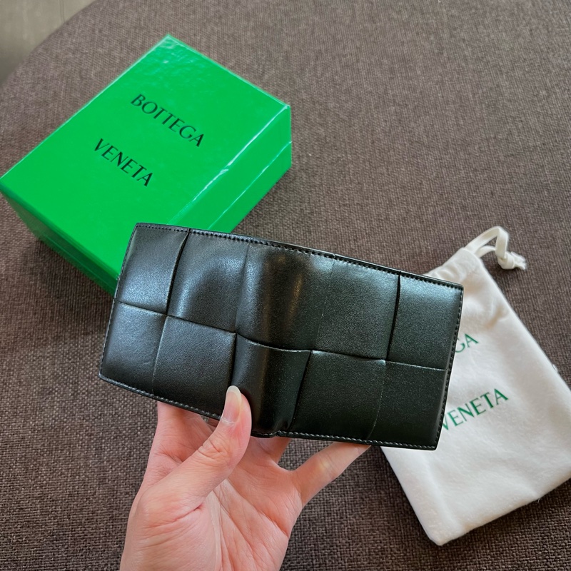 📢二手 經典耐用的低調高質感短夾🖤Bottega Veneta BV新款大格牛皮編織短夾 正品-2