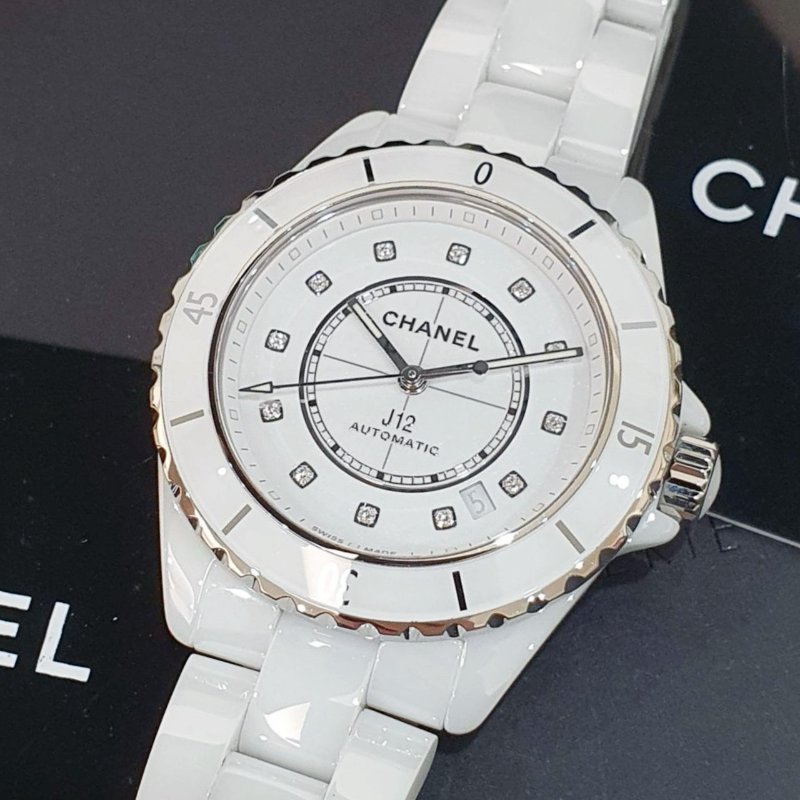 【大眾名錶】CHANEL香奈兒 H5705經典款J12 2021/06卡 白陶瓷 鑽石時標 底蓋裸空 大眾名錶B1292-5