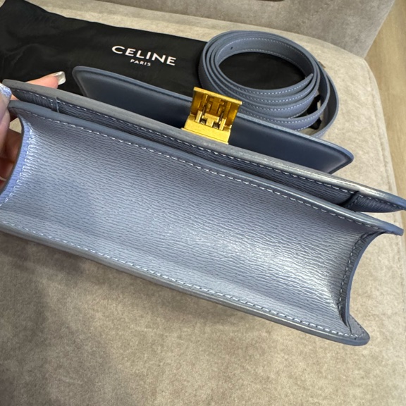 ［99%新］Celine 賽琳 box霧藍色小號 配件：肩帶塵袋-7