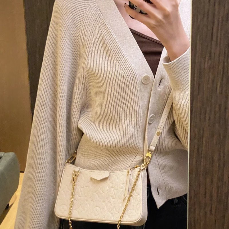 LOUIS VUITTON Easy pouch on strap - 米白-11