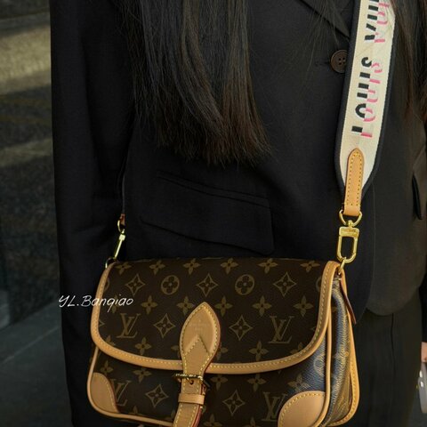 S5418-LV Diane原花法棍包M45985