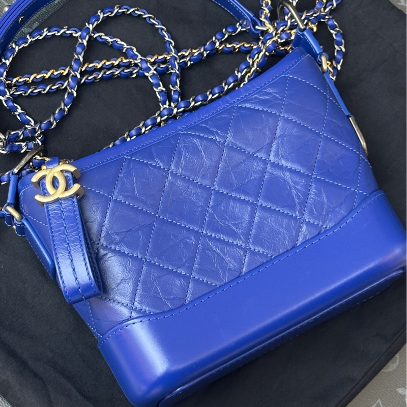 97新Chanel/香奈兒 小號深藍色小牛皮流浪包 28開有黑卡 尺寸：20*8*16-1