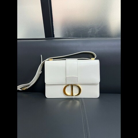 Dior montaigne 30 medium 
蒙田30 白色金扣全皮