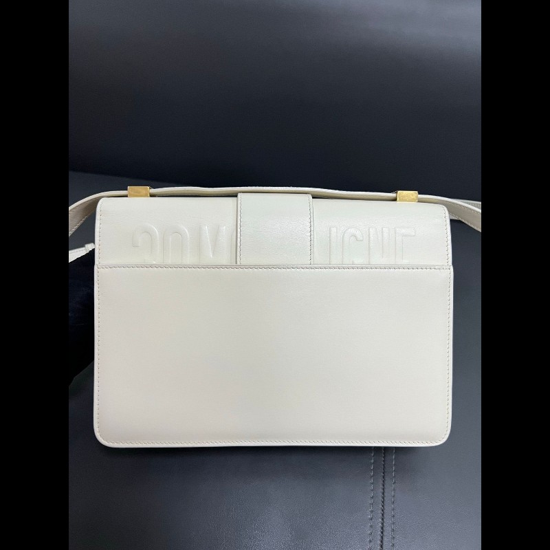 Dior montaigne 30 medium 
蒙田30 白色金扣全皮-4