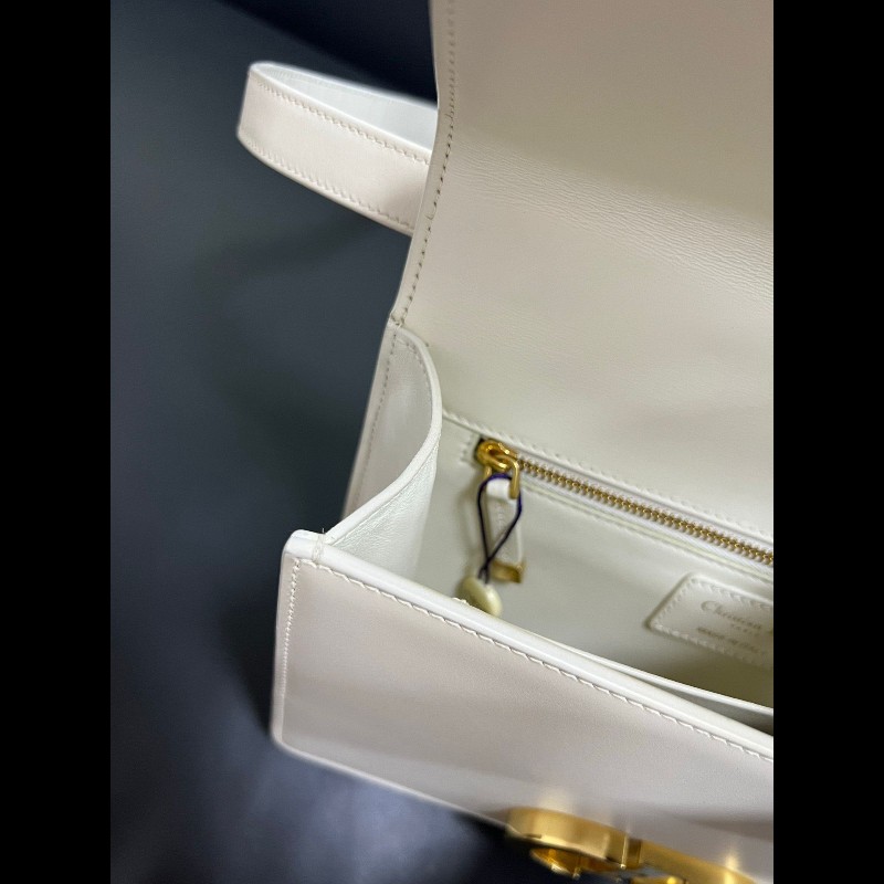 Dior montaigne 30 medium 
蒙田30 白色金扣全皮-23