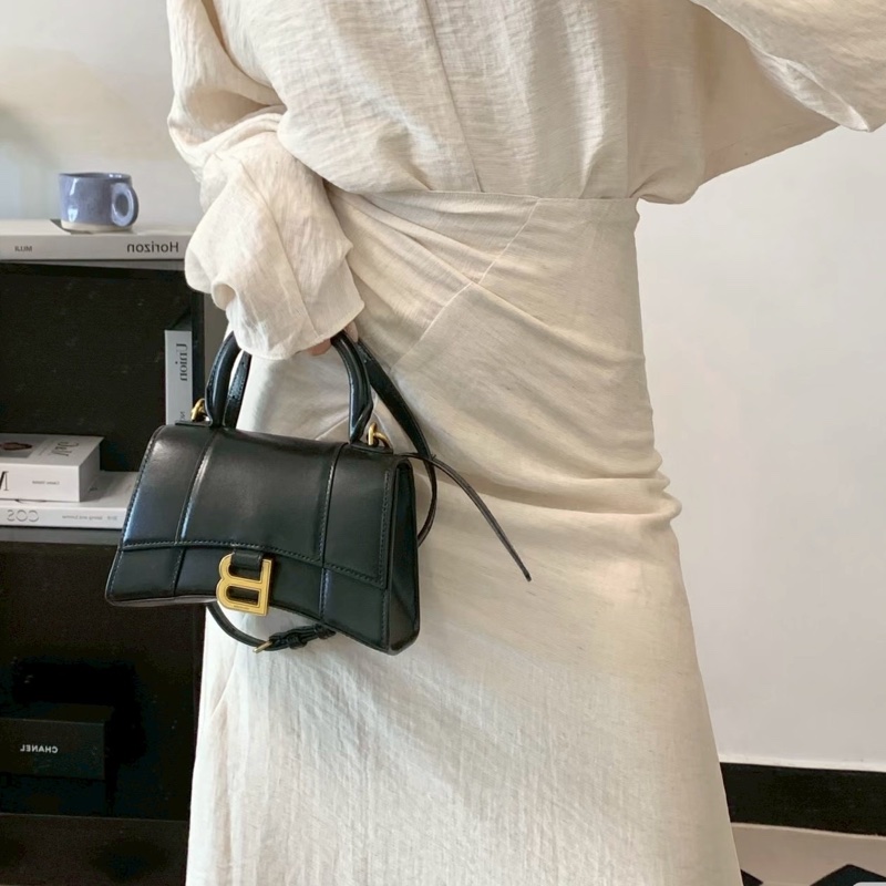 BALENCIAGA巴黎世家經典黑光牛金色釦沙漏包XS🦔-17