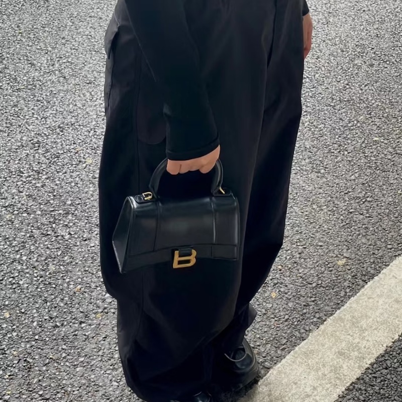 BALENCIAGA巴黎世家經典黑光牛金色釦沙漏包XS🦔-21