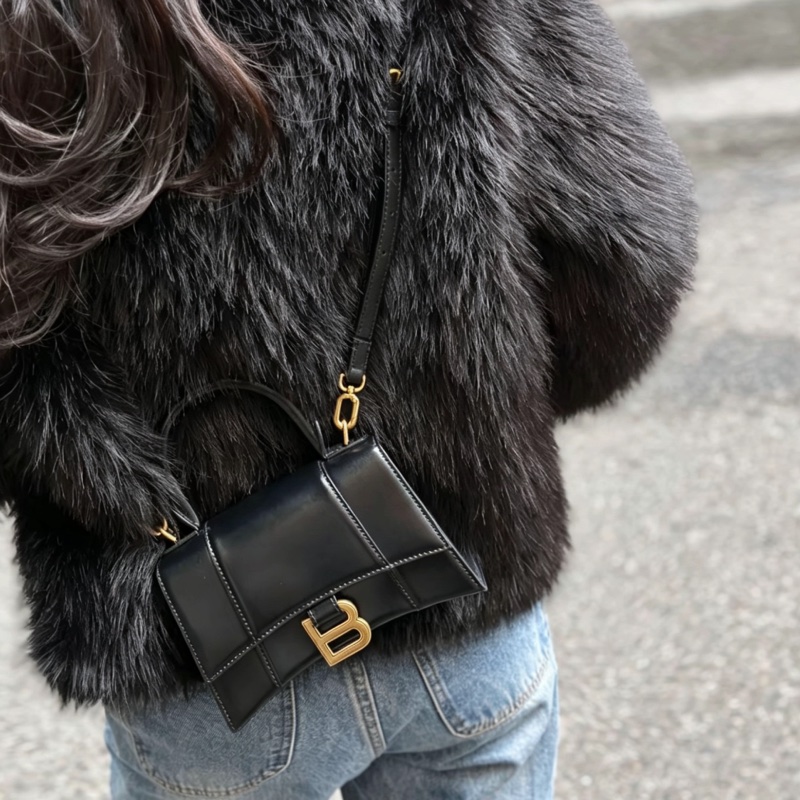 BALENCIAGA巴黎世家經典黑光牛金色釦沙漏包XS🦔-26