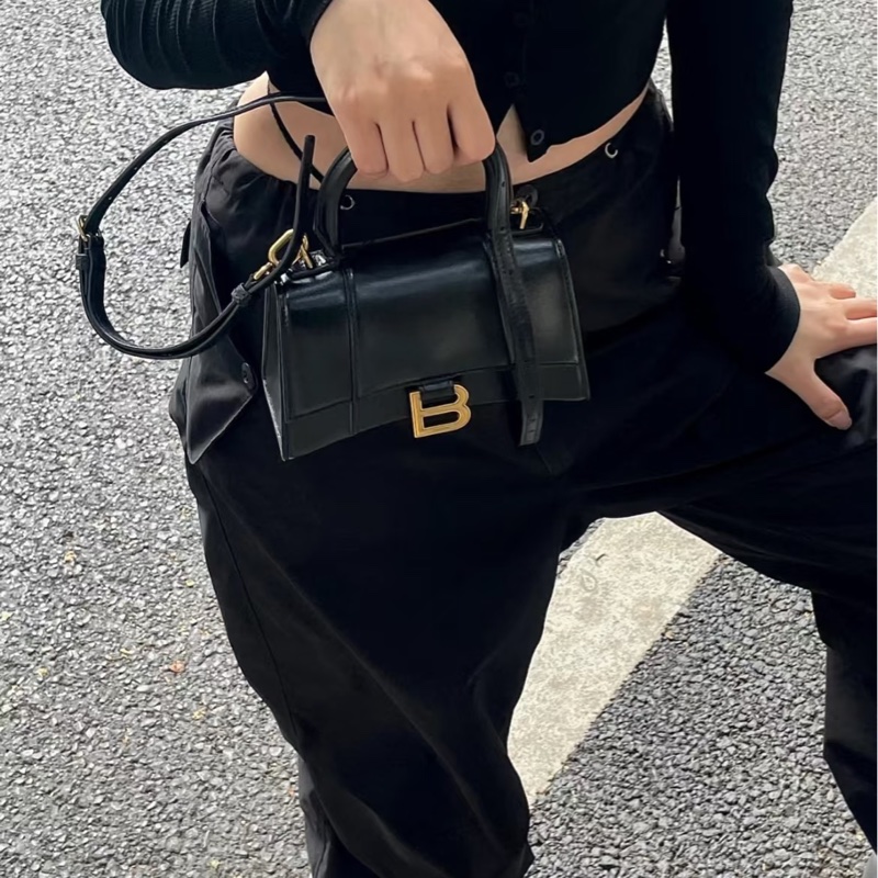 BALENCIAGA巴黎世家經典黑光牛金色釦沙漏包XS🦔-35