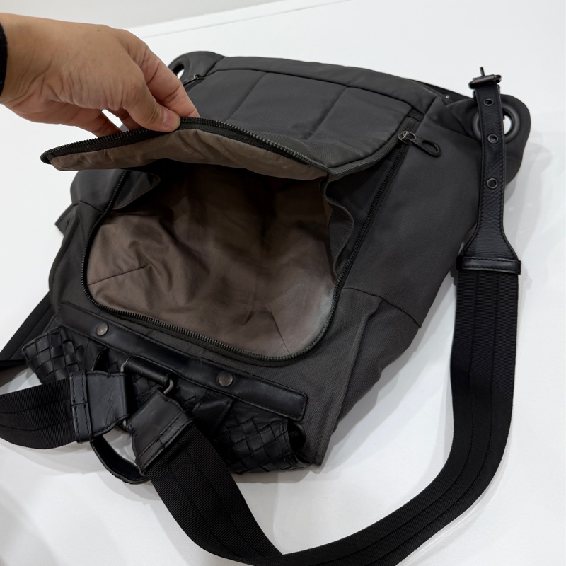 BOTTEGA VENETA BV 黑灰 尼龍 編織牛皮 側背包 後背包 手提包 雙肩背-28