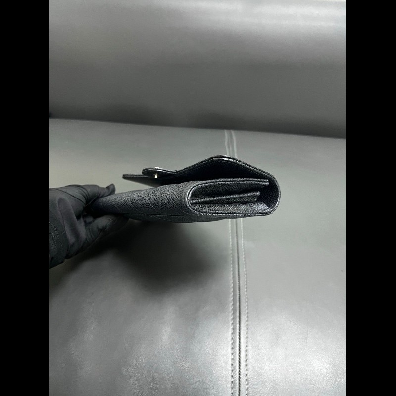 Chanel Classic Flap wallet
CF系列黑銀魚子酱款錢包-7