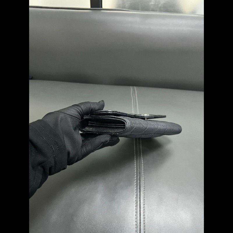 Chanel Classic Flap wallet
CF系列黑銀魚子酱款錢包-8