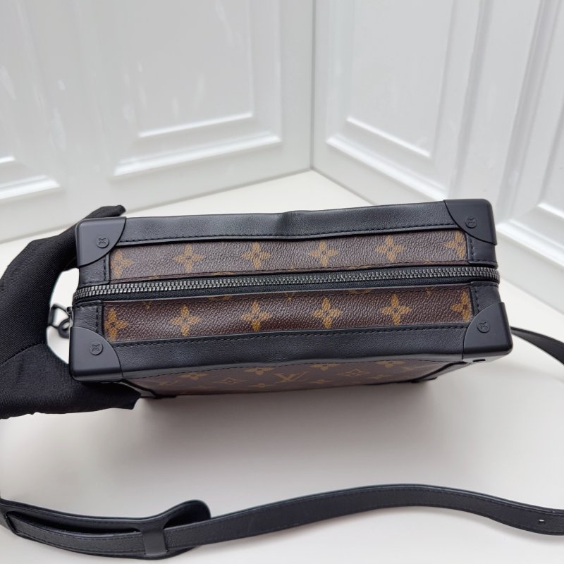 路易威登/Louis Vuitton soft trunk 中號軟盒子包-4