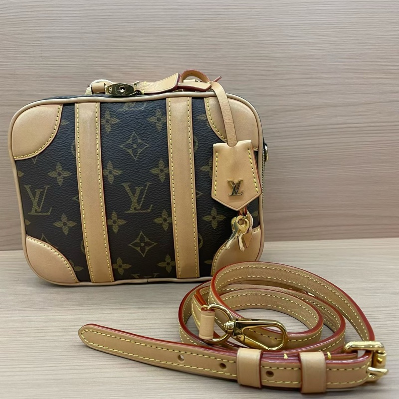 LV路易威登Luggage老花硬盒子包 芯片款 经典老花配色 硬箱设计 气质百搭 有肩带 可单肩可斜挎可手提 尺寸底長20*高16*寬寬8* 有塵袋 無盒子-0
