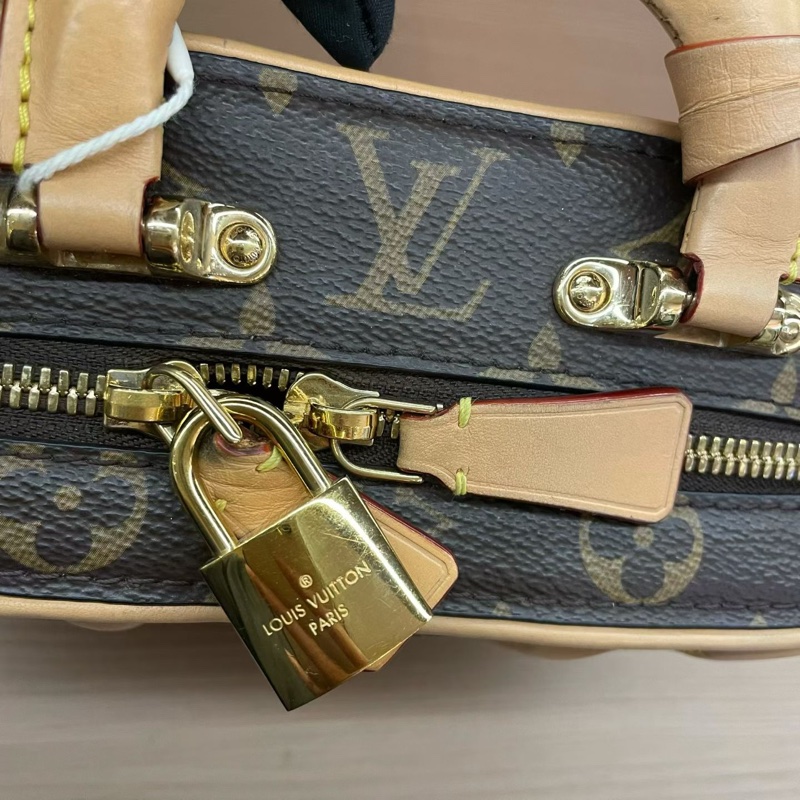 LV路易威登Luggage老花硬盒子包 芯片款 经典老花配色 硬箱设计 气质百搭 有肩带 可单肩可斜挎可手提 尺寸底長20*高16*寬寬8* 有塵袋 無盒子-7