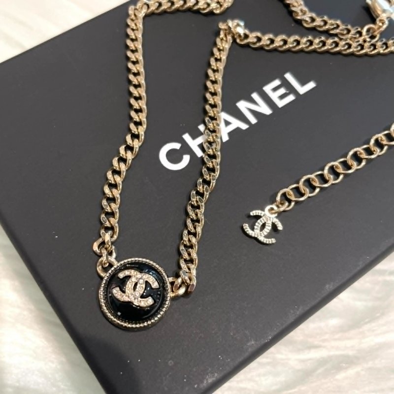 CHANEL 圓形雙C水鑽項鍊-3