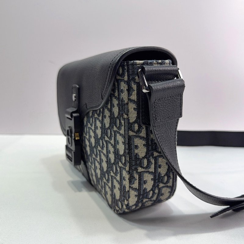 DIOR Saddle小型翻蓋郵差包-2