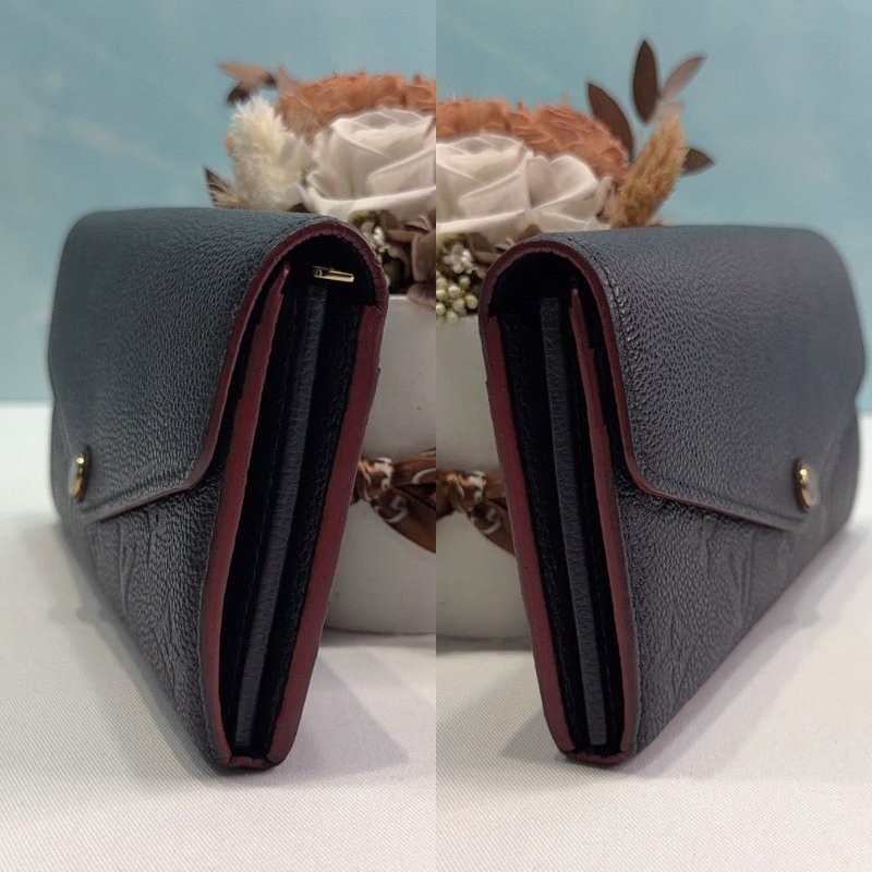 LV Sarah 深藍壓紋牛皮信封釦式長夾-2