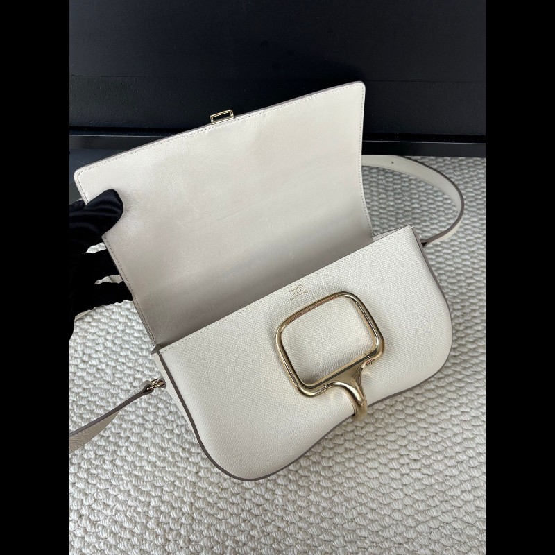 Hermes Della Elan
横版屁股包 奶昔白 
epsom皮-6
