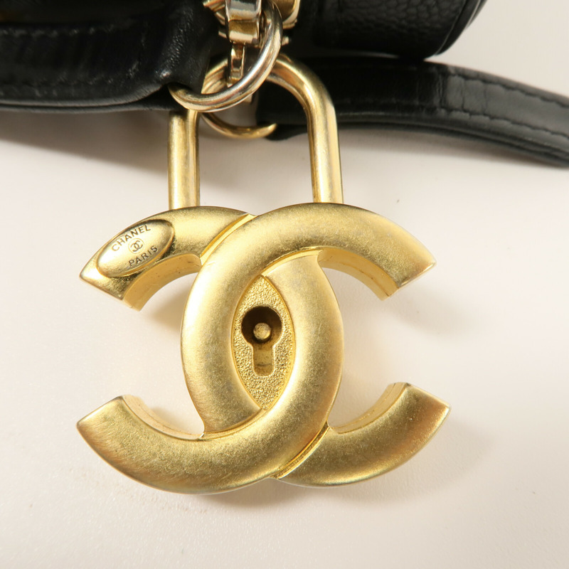 CHANEL 牛皮皮革Vanity Case 17cm鏈帶手挽肩背兩用袋-9