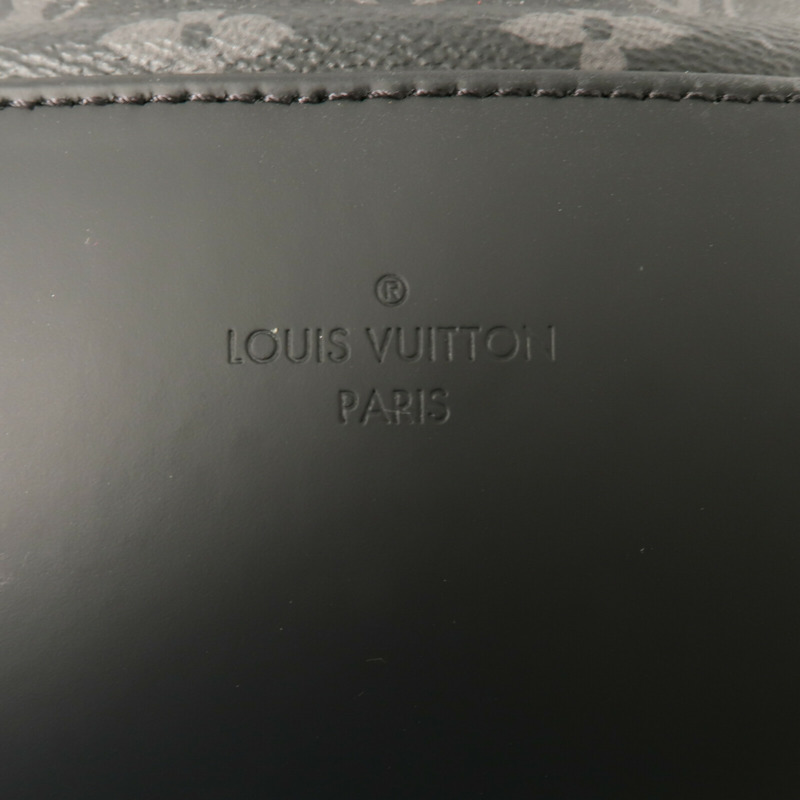 LOUIS VUITTON Monogram Eclipse Maxi Noe Sling背包-6