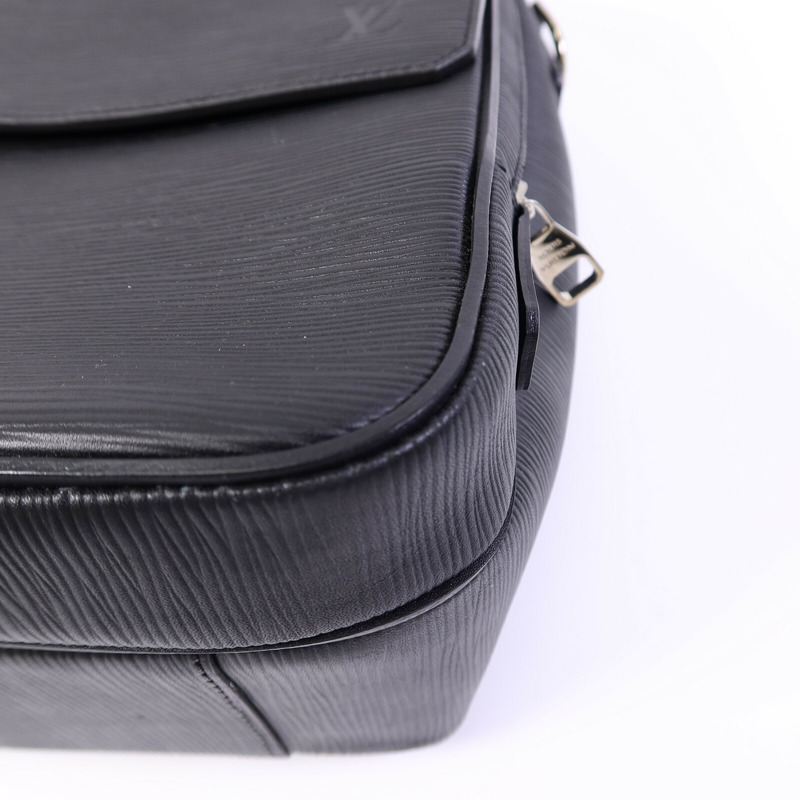 LOUIS VUITTON Epi Vassili GM手挽袋-11