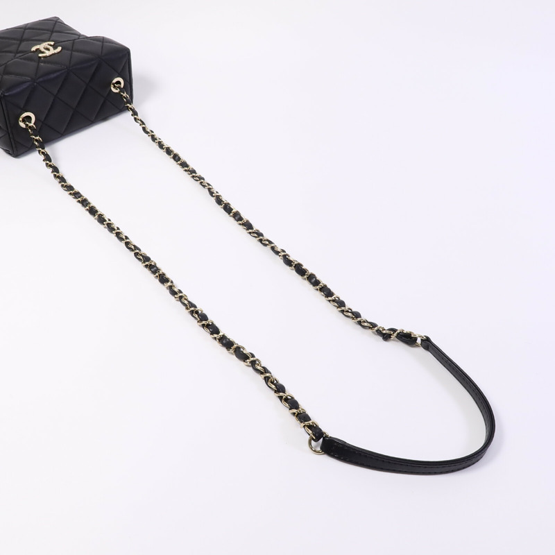 CHANEL 羊皮皮革Chain Shoulder鏈帶肩背袋-8