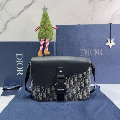 DIOR Oblique Saddle小型翻蓋郵差包