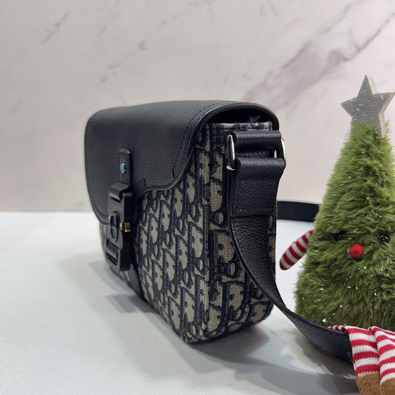 DIOR Oblique Saddle小型翻蓋郵差包-2