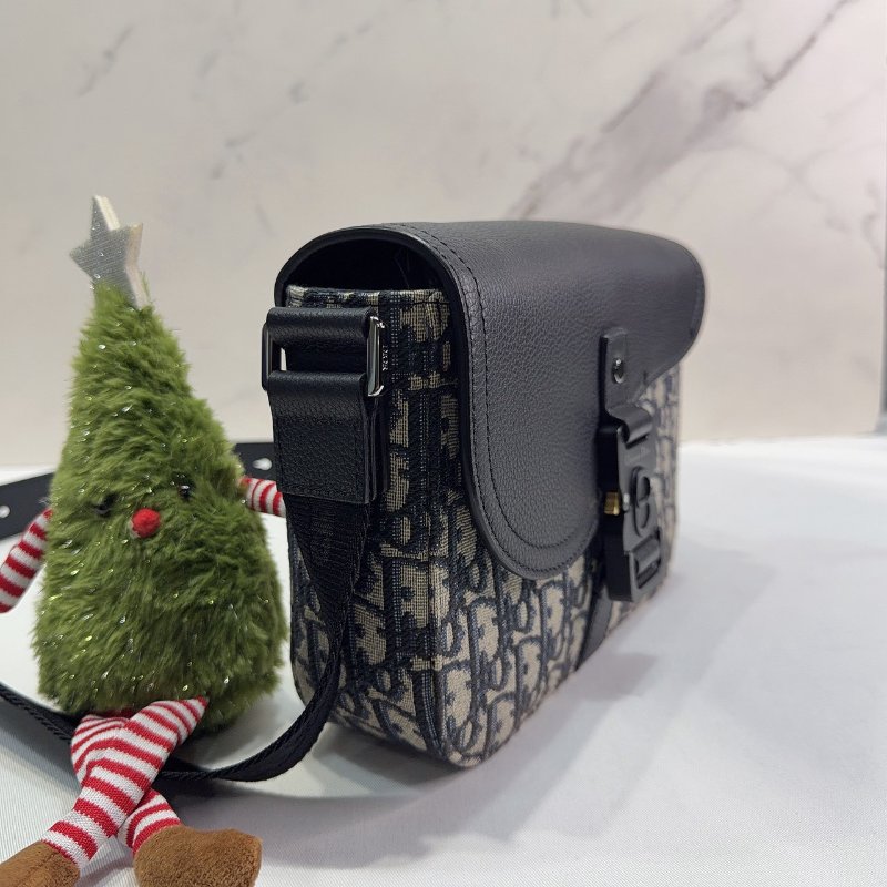 DIOR Oblique Saddle小型翻蓋郵差包-3