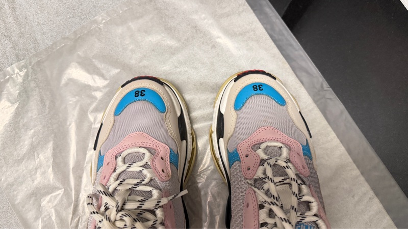 Balenciaga Triple S老爹鞋-3