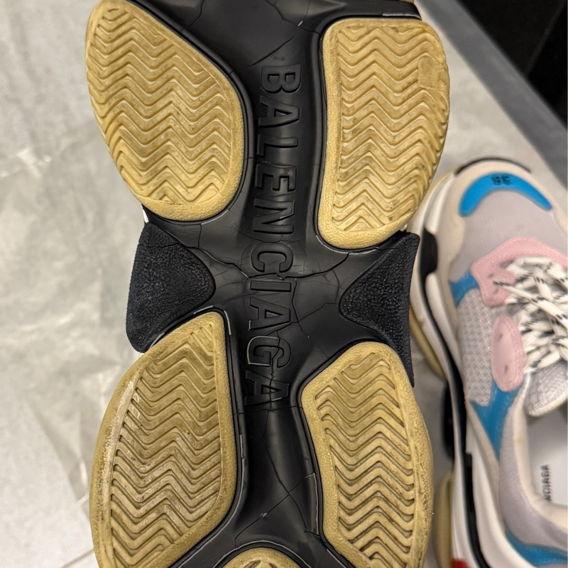 Balenciaga Triple S老爹鞋-5