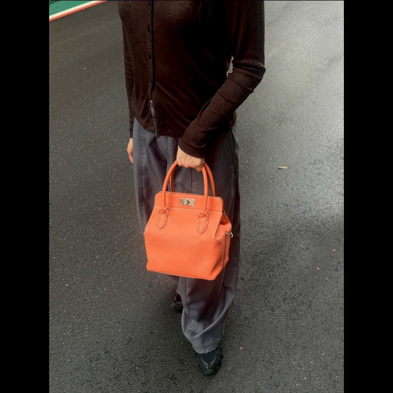Hermes 銀釦龍蝦粉皮革牛奶盒包 toolbox 20-3