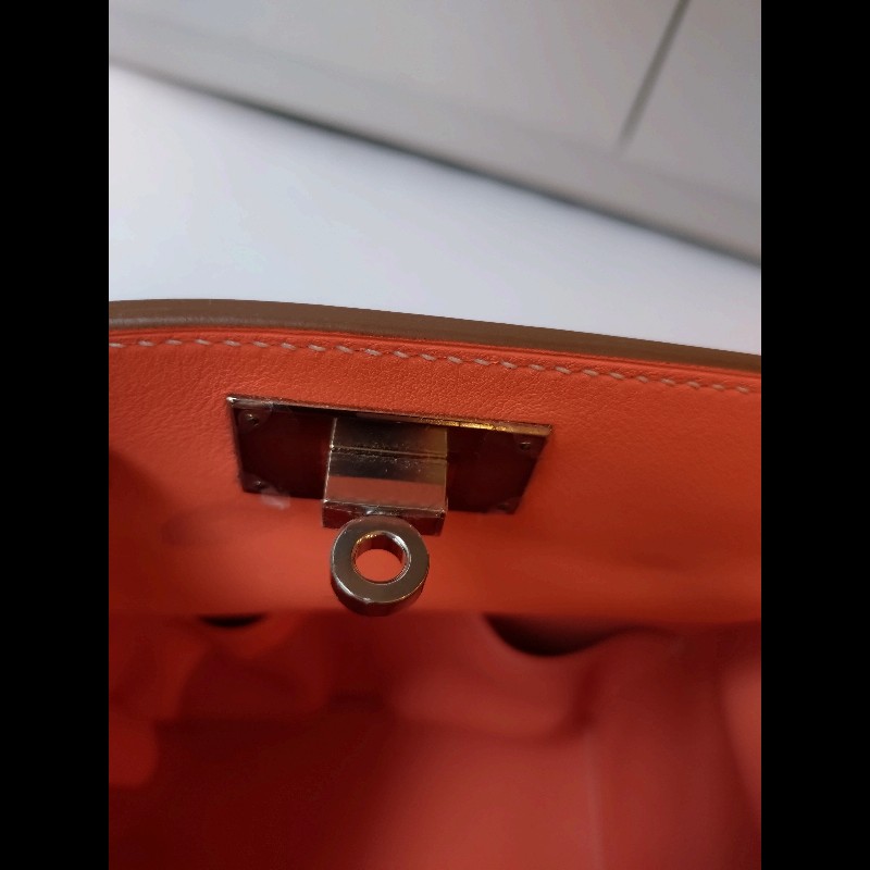 Hermes 銀釦龍蝦粉皮革牛奶盒包 toolbox 20-35