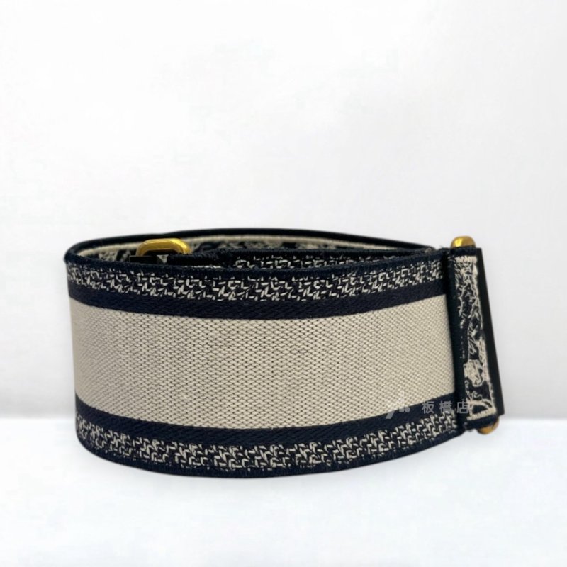 S5431-Dior 動物系列刺繡寬版背帶-2