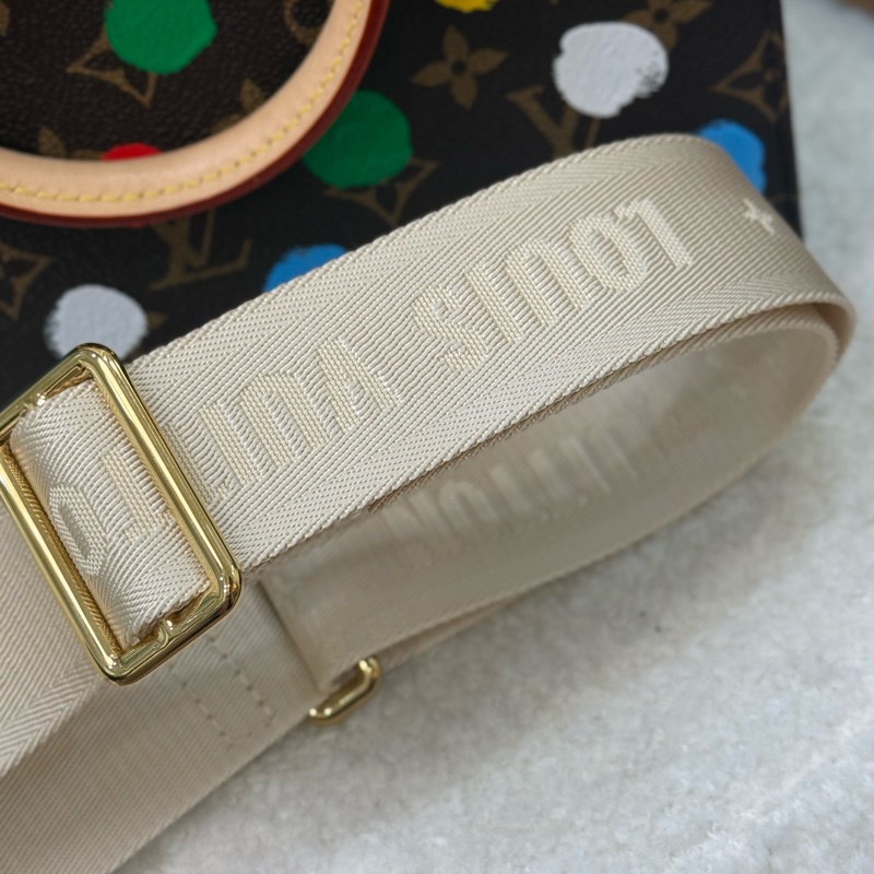 Lv on the go 草間彌生聯名 PM-2