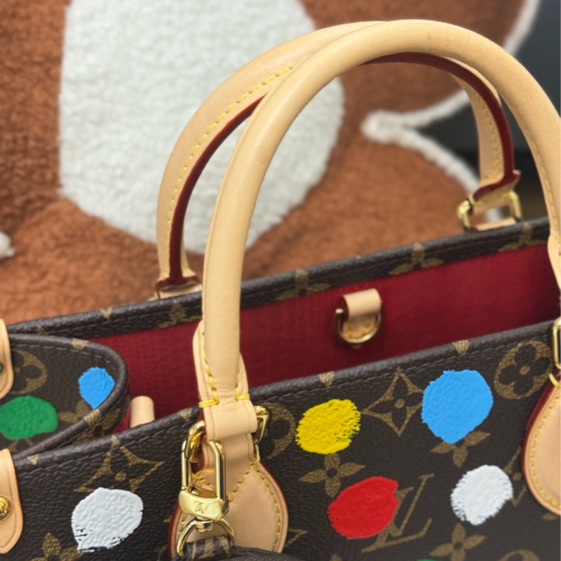 Lv on the go 草間彌生聯名 PM-4