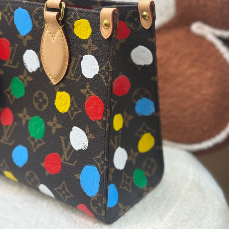Lv on the go 草間彌生聯名 PM-7