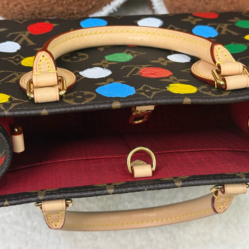 Lv on the go 草間彌生聯名 PM-9