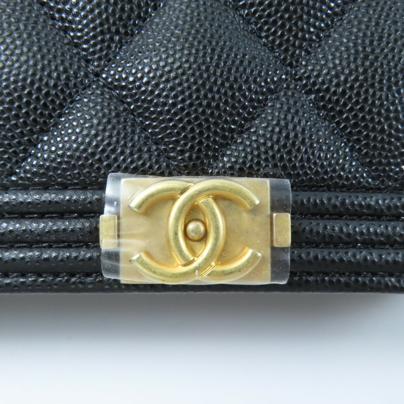 CHANEL 牛皮皮革Boy Wallet On Chain鏈帶肩背袋-7