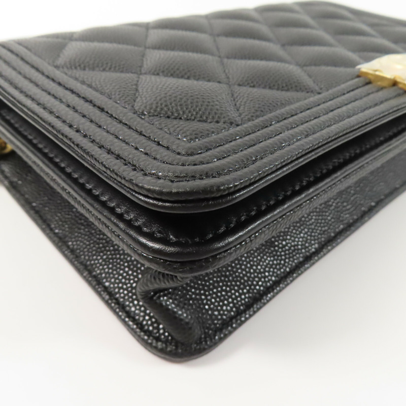 CHANEL 牛皮皮革Boy Wallet On Chain鏈帶肩背袋-10
