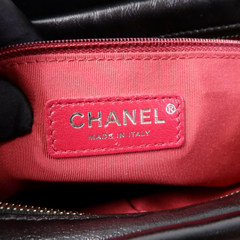 CHANEL 牛皮皮革Gabrielle Medium鏈帶肩背袋-5