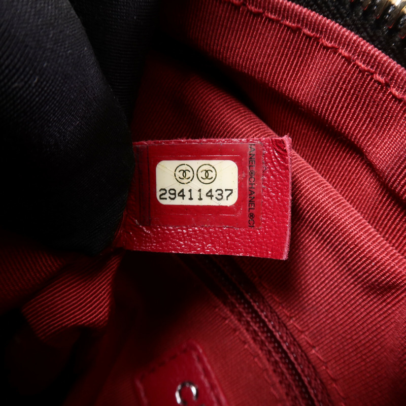 CHANEL 牛皮皮革Gabrielle Medium鏈帶肩背袋-7