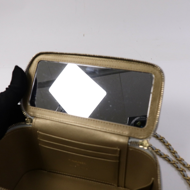 CHANEL 羊皮皮革Vanity Case鏈帶肩背袋-14
